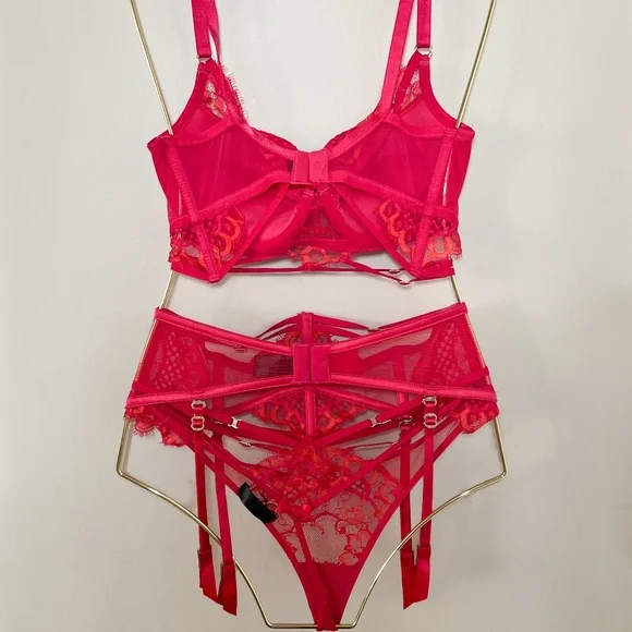 Honey Birdette Candice Red Set - Picture 3 of 3